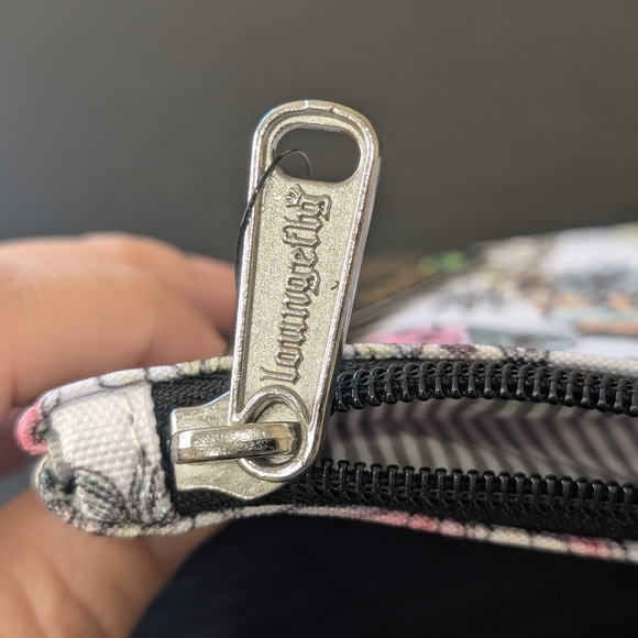 Loungefly Disney Princess Floral Cosmetic Bag - Picture 4 of 6